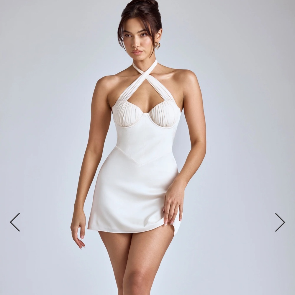 NWT Oh Polly White Mini Dress – Size US 4 (Regular Cup)